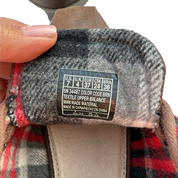 BOBS by Skechers Women’s 7W Memory Foam Flats - Picture 7 of 8